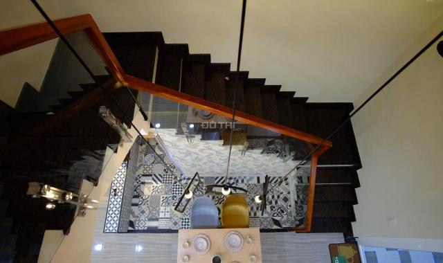 Bán nhà phố đẹp, chính chủ, khu dân cư Mega Village Khang Điền Q9