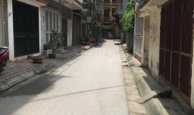 Nhà đẹp khu vực Phương Liệt, quận Thanh Xuân, hiếm nhà bán, 2 thoáng ô tô đỗ cửa 52m2, giá 4,8 tỷ