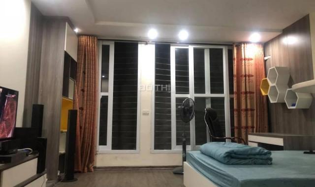 Nhà Thụy Khuê, Quận Tây Hồ, 40m2, 4 tầng, mặt tiền 4.8m, giá 3,8 tỷ, 3 mặt thoáng, rộng, kinh doanh