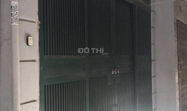 Bán nhà nở hậu phố Cát Linh. DT 34m2, giá chỉ: 3.35 tỷ
