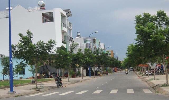 Bán gấp lô đất đường Bình Lợi, Bình Thạnh, KDC sầm uất, sổ riêng, giá 3 tỷ/100m2. LH 0937196790