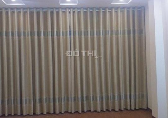 Chính chủ cần bán gấp nhà ngõ 89 Võ Chí Công, phố Lạc Long Quân. DT 40m2 x 6T, giá 4,5 tỷ