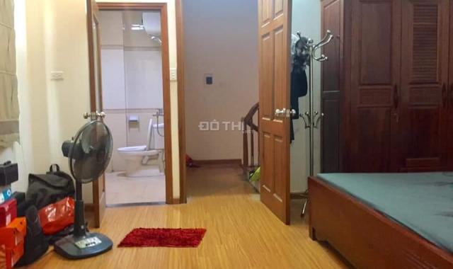 Bán gấp nhà ngõ 218 Lạc Long Quân, 1,95 tỷ 22m2 x 3T, liên hệ 0961563937