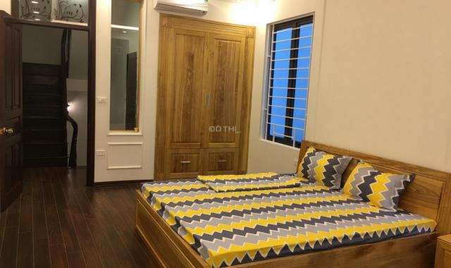 Bán phân lô 84 Ngọc Khánh 50m2, 4T cực đẹp ô tô vào nhà, 9,5 tỷ, tiện đi các phố