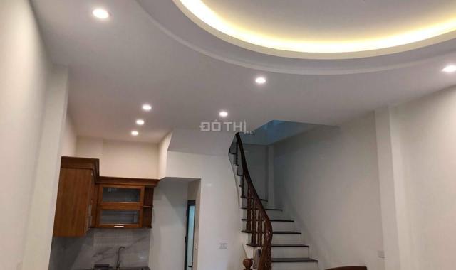 Bán nhà riêng Hoàng Liệt, Linh Đàm, Hoàng Mai, DT: 32m2 x 5T, MT: 4m, 3.05 tỷ, ô tô 7 chỗ đỗ cửa