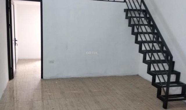 Bán nhà tập thể F6 thuốc lá Thăng Long tầng 2, mặt đường Nguyễn Trãi