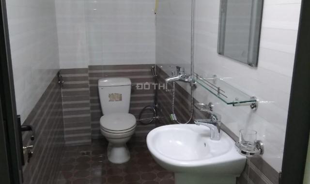 Chính chủ bán nhanh nhà 35m2, 5 tầng, Triều Khúc, ô tô đỗ gần, giá 2,35 tỷ. LH 0904959168