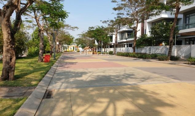 CC bán gấp biệt thự phố đường 12m Nguyễn Thị Định, Q2, 3,5 tấm, 6x20m