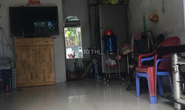 Bán nhà nhỏ 2 lầu hẻm lớn 98 Bùi Văn Ba, P. Tân Thuận Đông, Quận 7, giá 2.33 tỷ