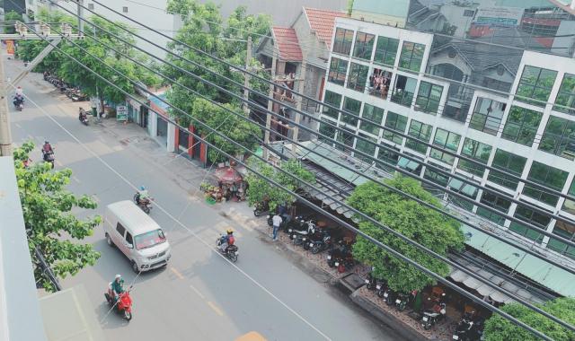 Bán nhà đẹp, mặt tiền sung đường rộng 20m trung tâm quận Tân Phú, 4x17m, đúc 4 tấm. Giá 10,9 tỷ TL