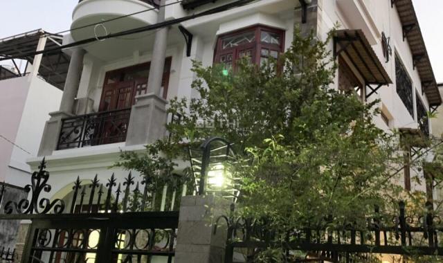 Bán nhà đẹp, giá rẻ tại đường Quốc Hương, phường Thảo Điền. 7x21m, trệt, 2 lầu, giá 22.9 tỷ