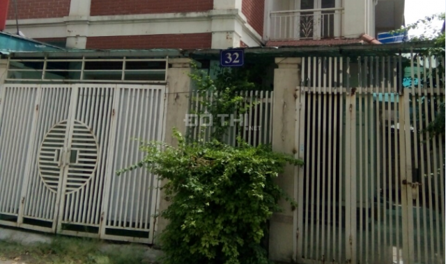 Cho thuê biệt thự 3 tầng đường 36m, Mỗ Lao, LH 0896629569