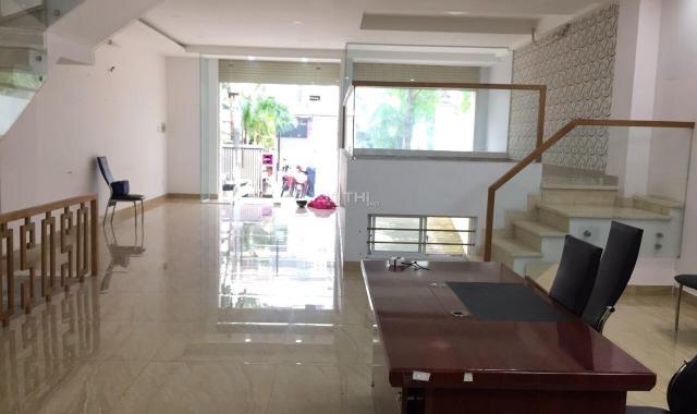 Cho thuê nhà sàn trống - căn góc Nguyễn Hoàng - thang máy - giá 65 triệu/th