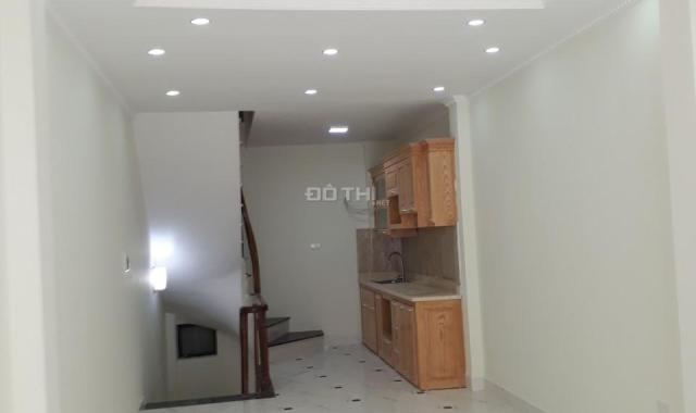 Bán nhà 5 tầng, 40m2 Hồ Tùng Mậu, Nam Từ Liêm ô tô vào nhà, giá 3.6 tỷ. LH 0966 408 666