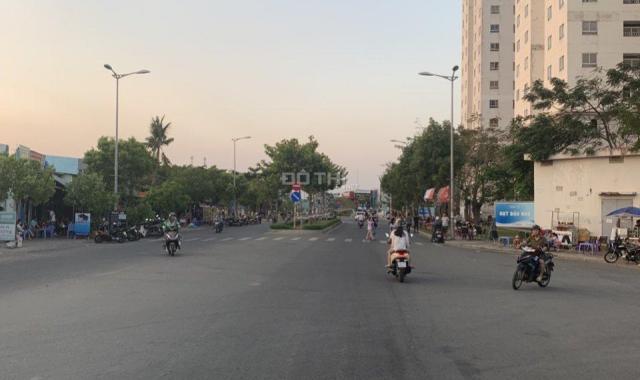 Bán đất mặt tiền đường Phạm Văn Đồng, phường 1, Gò Vấp, diện tích 40x40m