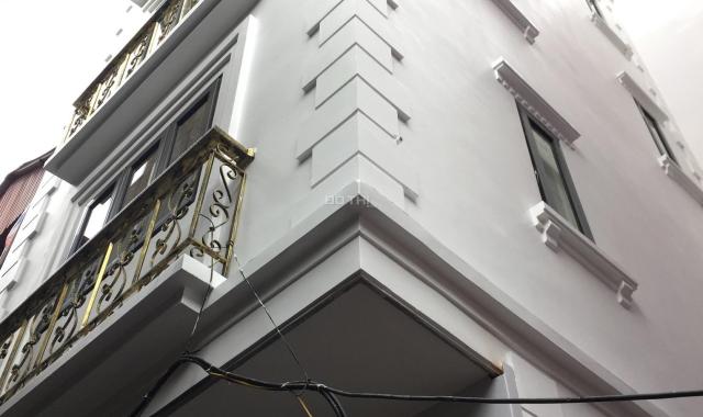 Bán nhà Hồng Mai - Bạch Mai cách phố 20m xây mới 42m2 nhà 3 mặt thoáng, giá 3.65 tỷ