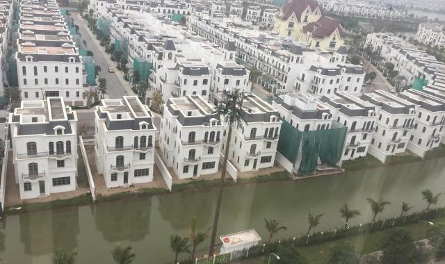 Bán căn hộ chung cư full nội thất cao cấp, giá rẻ tại Long Biên