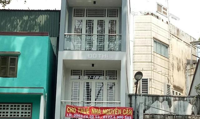 Xuất cảnh bán gấp nhà mặt tiền Nguyễn Tri Phương, Q. 10, DT: 3.2x10m, 3 lầu, ST, chỉ 9.3 tỷ TL