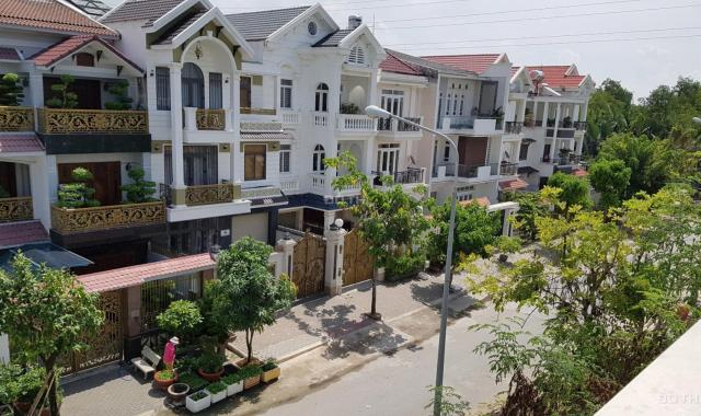 Chính chủ bán biệt thự KDC Savimex, cạnh chợ Phú Thuận, Quận 7