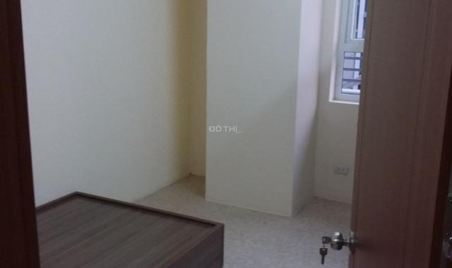 Chính chủ cho thuê căn hộ 2 PN, đủ đồ tại khu đô thị Nam Trung Yên, giá 12 tr/th. DT 091785108