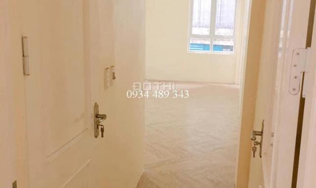 Bán gấp nhà Nguyễn Cao, Hai Bà Trưng 4 tầng x 39m2 tiện kinh doanh, giá 4 tỷ. LH 0934489343