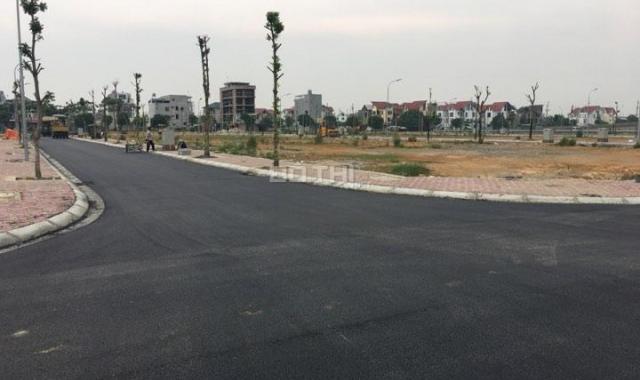 Bán đất trục đường chính giữa lô đất đấu giá DG03 thị trấn Quốc Oai