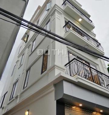 Bán nhà mới xây dựng DT: 53m2 x 4,5 tầng, tại ngõ 640 Nguyễn Văn Cừ, giá: 5,4 tỷ. LH: 0971902576