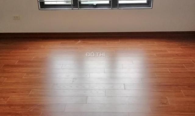 Bán nhà mới sát đường Ngọc Hồi - Tựu Liệt - ô tô qua cửa 45m2 x 5T, giá 2.7 tỷ. LH 0903070282