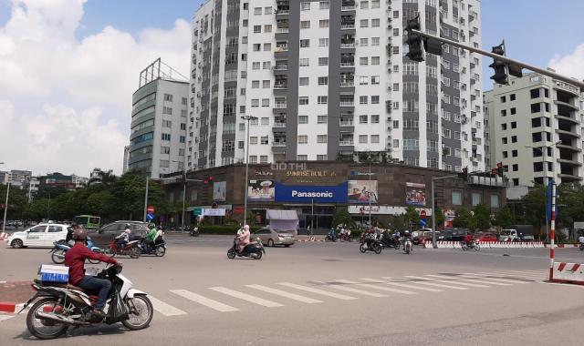 Bán căn hộ nhà D11 Sunrise Building, số 90 Trần Thái Tông