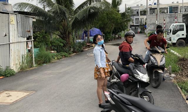 Bán nhà 1 trệt 1 lầu hẻm xe hơi đường Lê Thị Hà trung tâm sầm uất huyện Hóc Môn, giá 1,7 tỷ