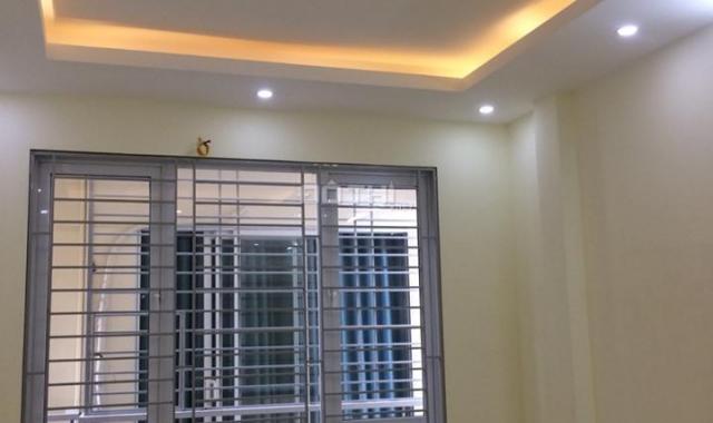 Bán nhà khu vực Hà Đông 38m2, 4 tầng, giá 1.1 tỷ. LH 0976110619