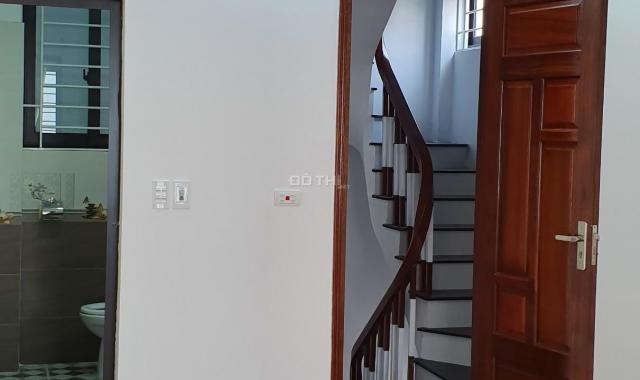 Bán nhà Thượng Thụy, Phú Thượng, Tây Hồ 5 tầng 36 m2 không gian sống lý tưởng, 3,1 tỷ