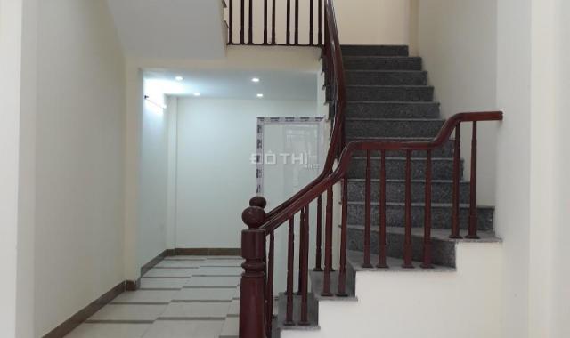 Nhà phố Bà Triệu, Hà Đông, 40m2 x 3 tầng, giá 1,95 tỷ, 0986136686