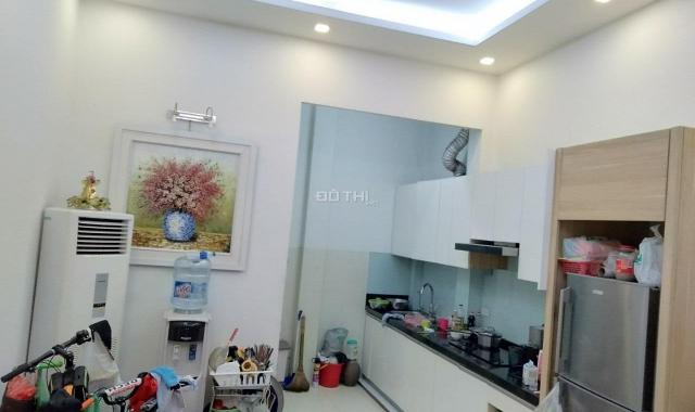 Bán nhà Lý Nam Đế ngõ ô tô qua nhà, DT 33m2 * 5 tầng, giá 5.2 tỷ