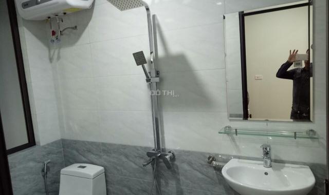 Bán nhà đường Mỹ Đình, Nam Từ Liêm, DT 35m2 x 5 tầng mới, ngõ rộng 2,5m. Giá 3.2 tỷ