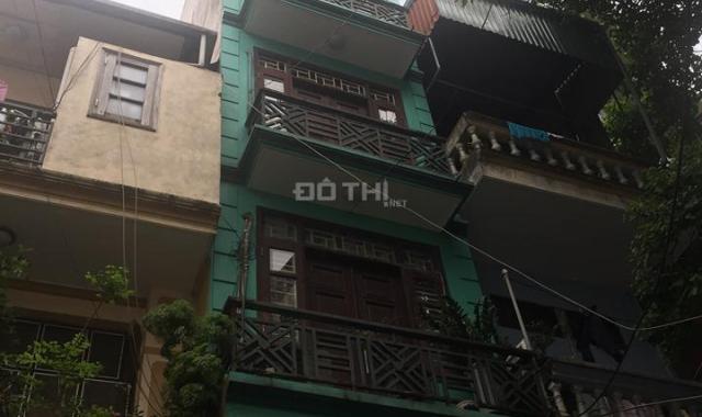 Bán nhà 6 tầng, ô tô vào nhà, phố Tôn Đức Thắng, DT 35m2. Giá: 3.9 tỷ