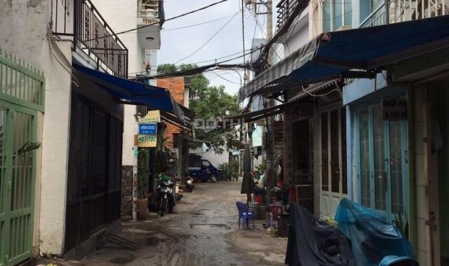 Cho thuê nhà 2 lầu nguyên căn hẻm 435 Huỳnh Tấn Phát, gần KCX Tân Thuận Q. 7
