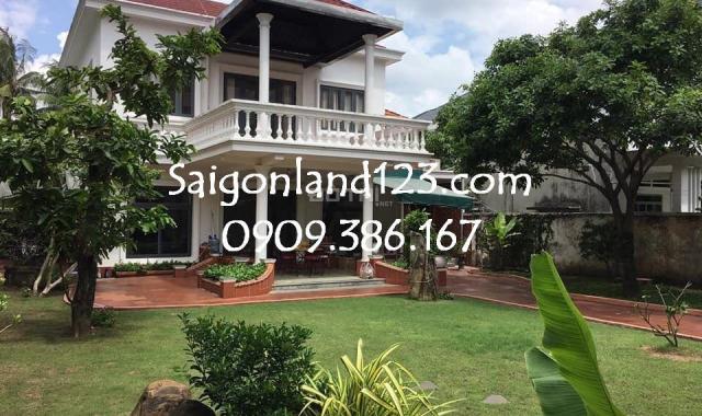 Cho thuê villa sân vườn 600m2 - Phường An Phú - Quận 2. Giá 56 triệu/tháng