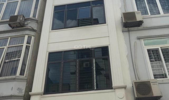 Cho thuê nhà nguyên căn 5 tầng làm văn phòng, phố Lý Thường Kiệt, Hà Đông