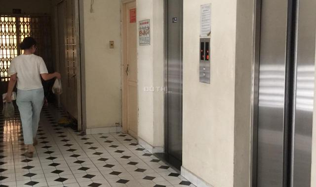 Chính chủ cho thuê căn hộ chung cư đi định cư tại đường Nguyễn Đình Chính, P. 11, full nội thất