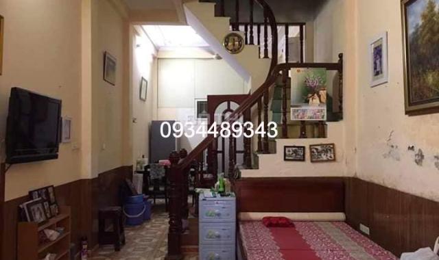 Bán nhà riêng 5 tầng tại phố Hào Nam, Đống Đa, giá 3 tỷ - LH 0934489343