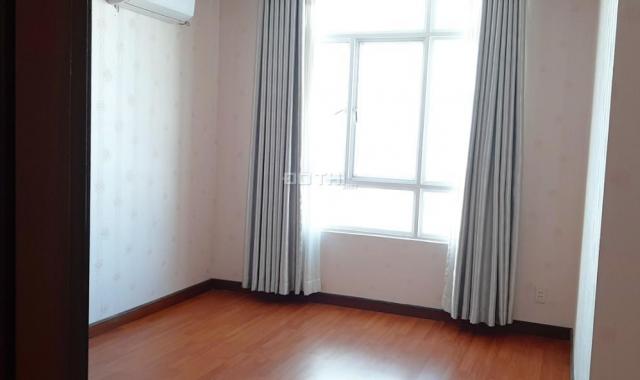 Đi định cư cần bán gấp căn hộ nằm trong khu căn hộ cao cấp Giai Việt - đường Tạ Quang Bửu - Quận 8