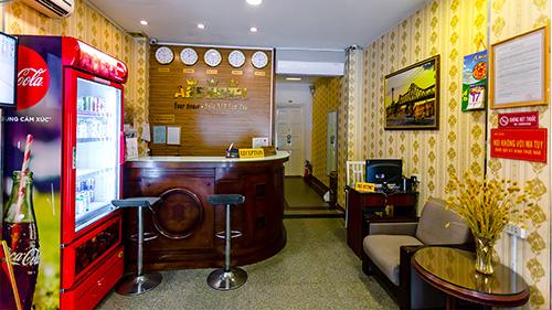 Cho thuê Khách sạn 3 sao 86 phòng mặt tiền Lê Thánh Tôn, P. Bến Thành, Quận 1