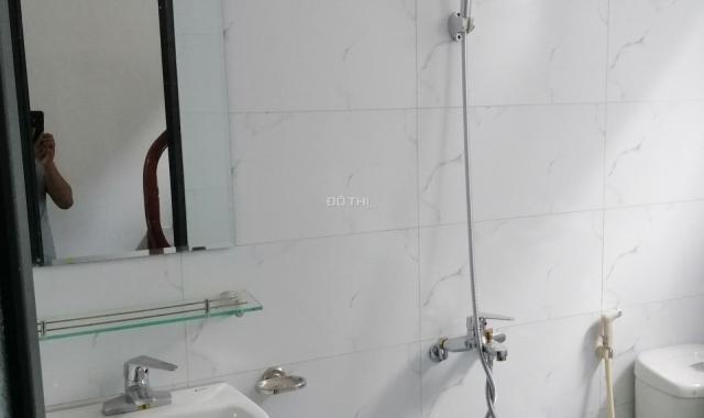 Cần để lại nhà 3 tầng khu Vạn Phúc, 42m2, sát đường ô tô chỉ 2.5 tỷ, LH 0916064035