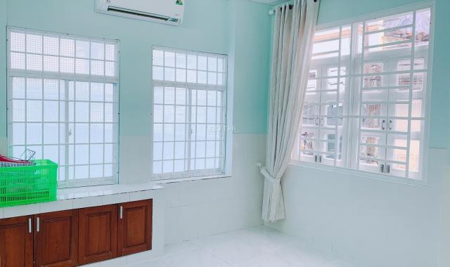 Cho thuê phòng mới có máy lạnh tại hẻm 290 Lý Thái Tổ, Q3, giá 3,5 tr/tháng, LH Ms Hiền