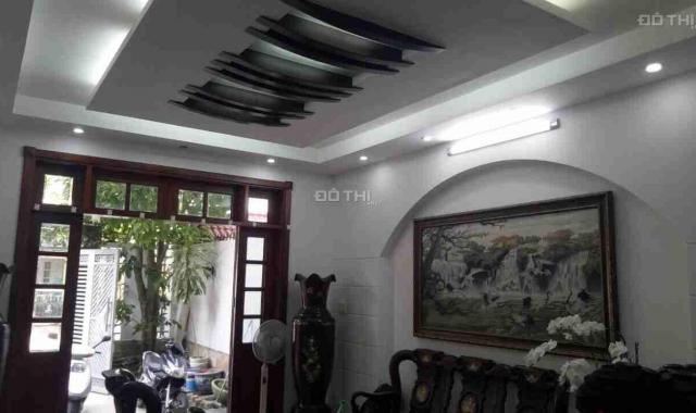 Bán nhà Nguyễn Đình Hoàn, 52m2, 6 tầng, MT 4.5m mới, gần phố hơn 4 tỷ