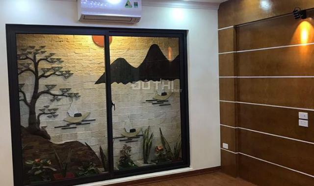 Bán nhà lô góc ngõ 29 Dịch Vọng, Cầu Giấy, cách công viên Cầu Giấy 200m, 46m2 x 5T, 4,8 tỷ