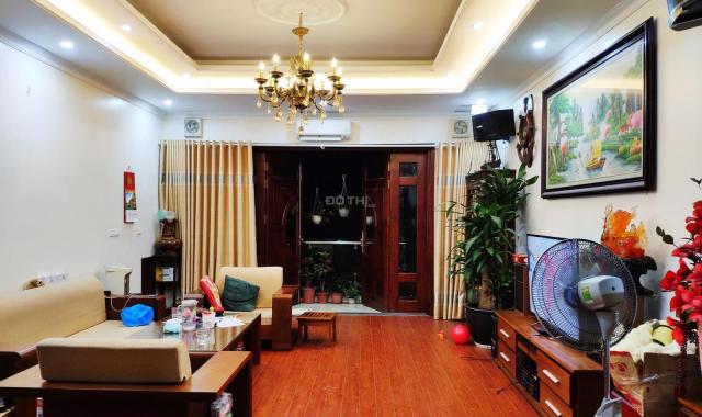 Bán nhà MP Nguyễn Khuyến, khu vực kd thuận lợi, gần 5 tòa CC, giá bán 18.5 tỷ