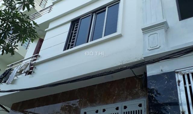 Hót, bán nhà ngõ phố Phạm Văn Đồng, Cổ Nhuế, Bắc Từ Liêm 36m2 x 5T, nhà cách phố 10m. Giá 2,8 tỷ