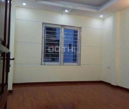 Chính chủ bán nhà riêng phố Cự Lộc, Thanh Xuân, 29 m2, 5 tầng, MT 3,3m, giá 2,35 tỷ. 0902139199